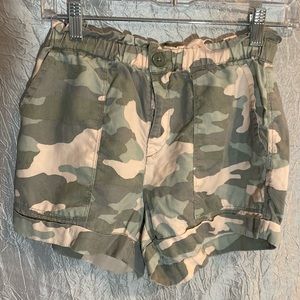 Aerie super soft & comfortable pink & green camo pull in shorts XS